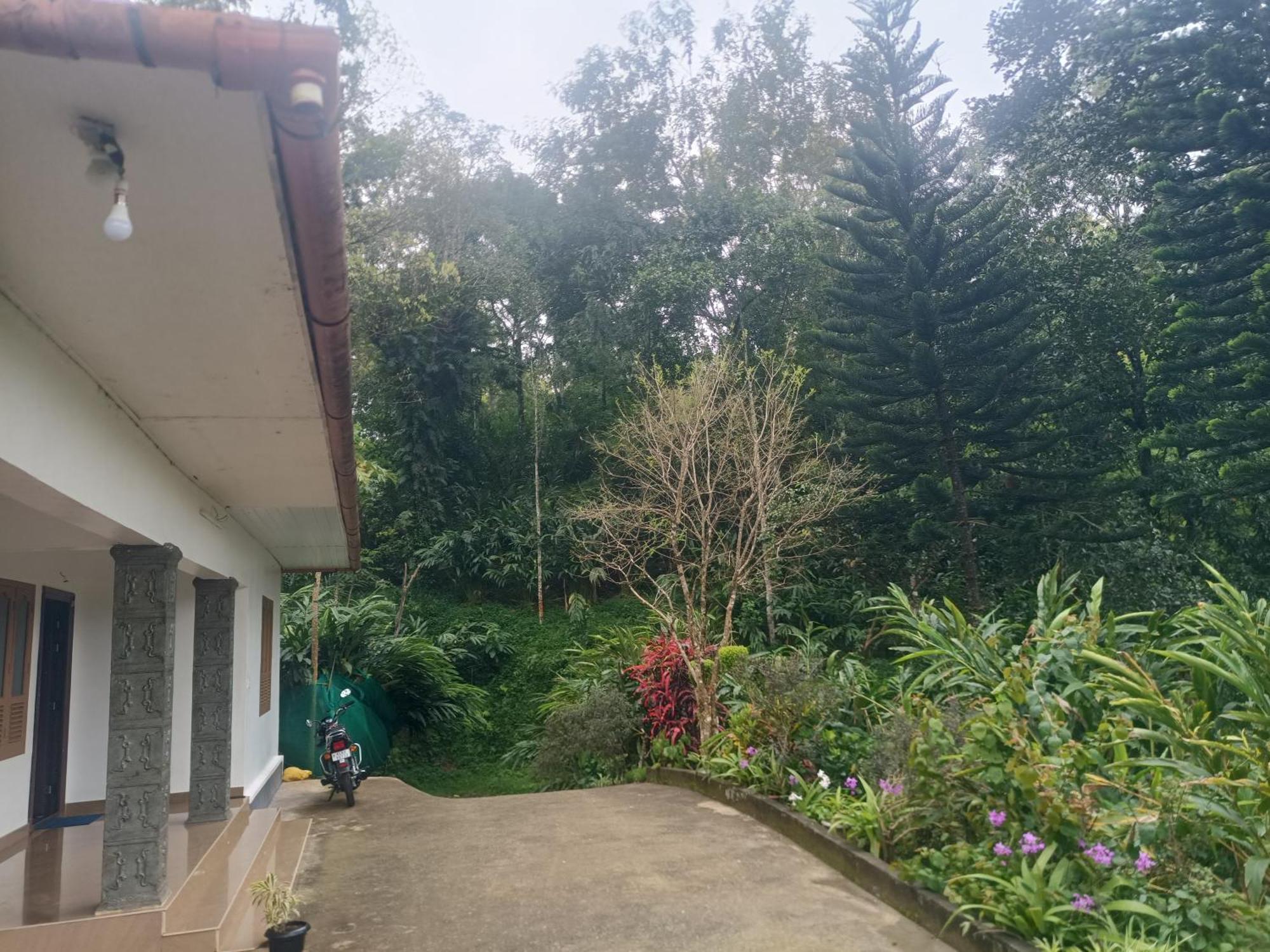 Anivilla Holiday Home Kunjithanny Anachal Extérieur photo