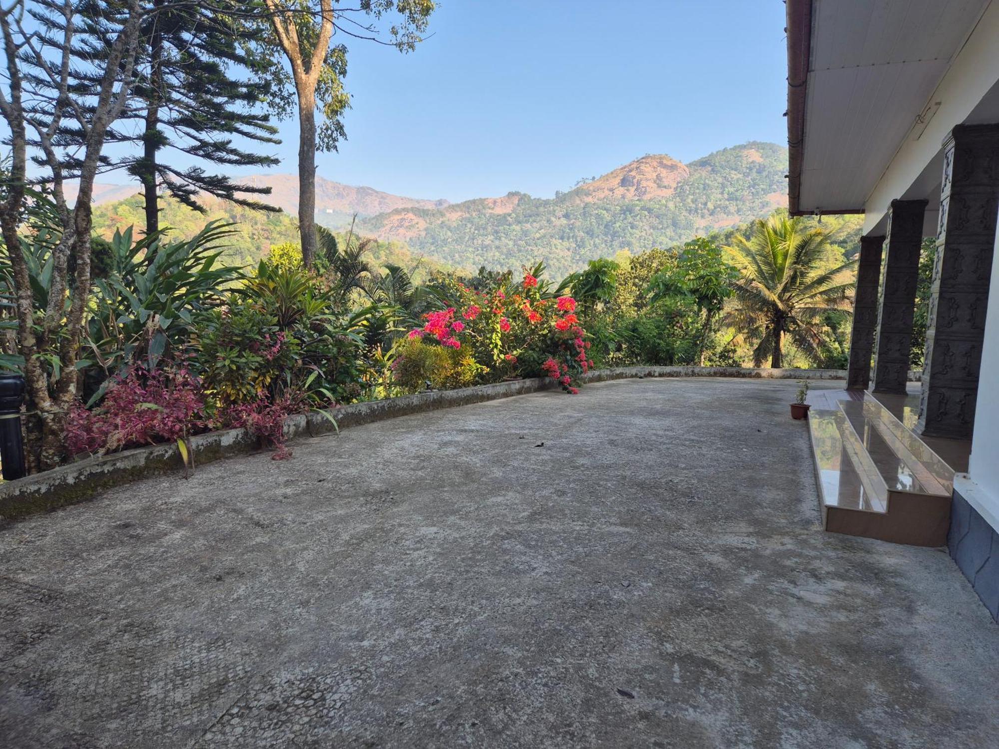 Anivilla Holiday Home Kunjithanny Anachal Extérieur photo