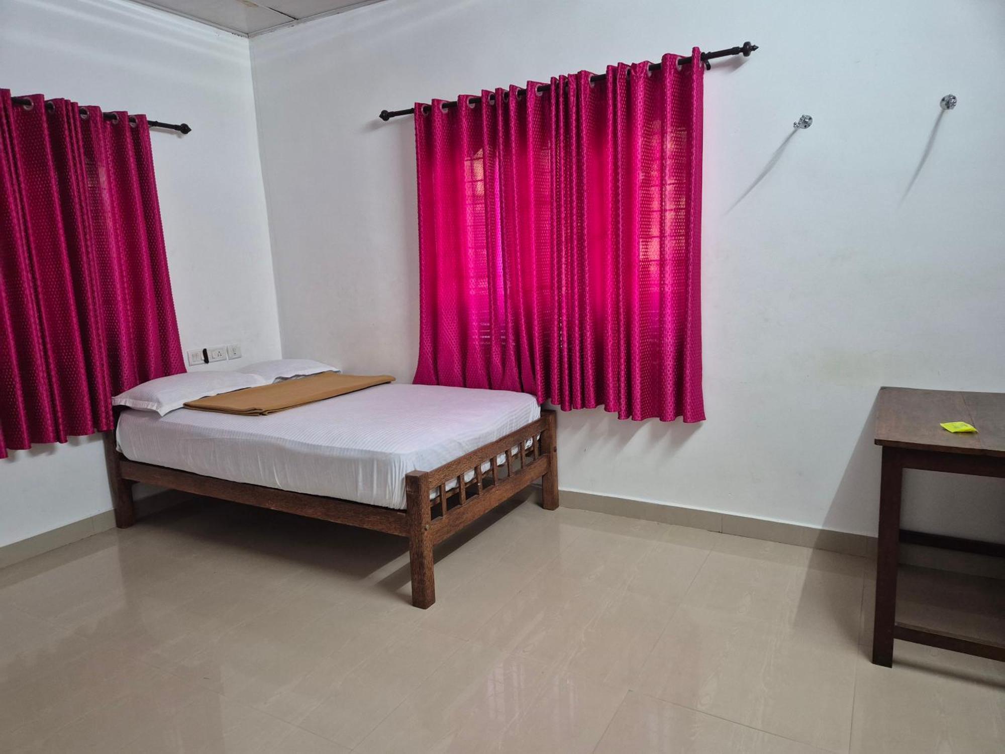 Anivilla Holiday Home Kunjithanny Anachal Chambre photo
